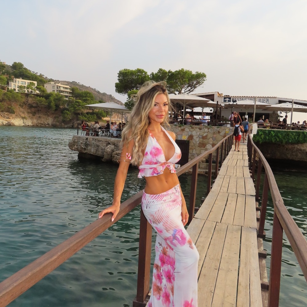 Fashion Nova Pink and White Floral Set